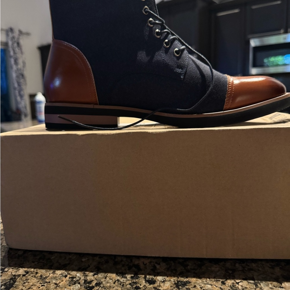 Men's Black and Brown Lace-Up Shoes